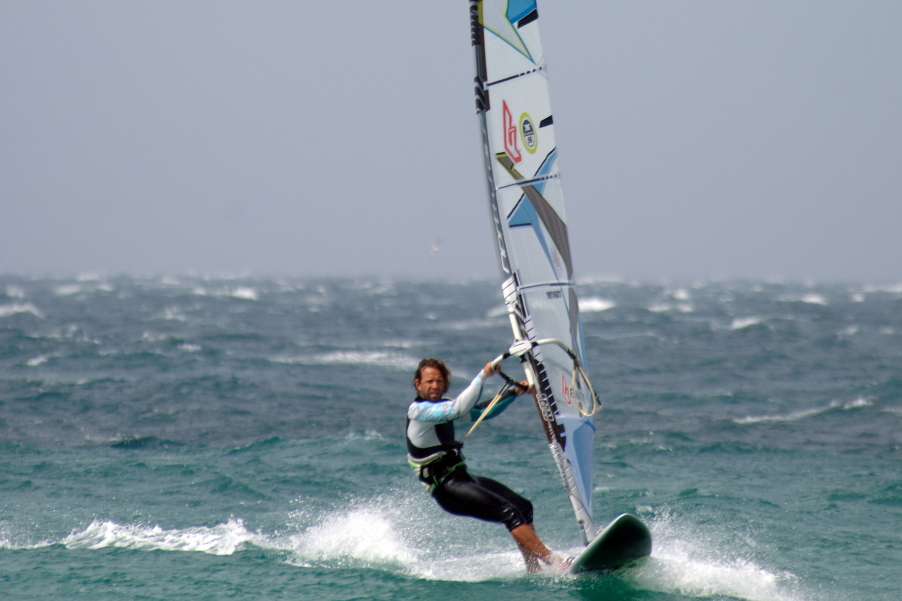 Windsurfen and den Traumstränden rund um Tarifa